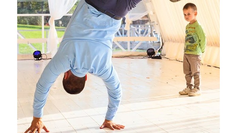 Gereksiz Gösteriş Cezasız Kalmaz - Friendz10