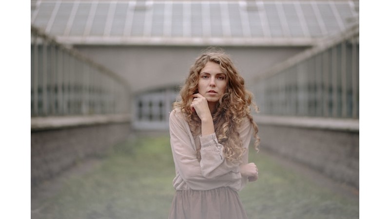 Aslında Sadece Hissediyor – Friendz10