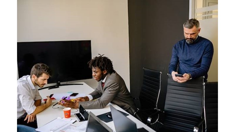 Yönetimin Gözüne Girebilmek – Friendz10