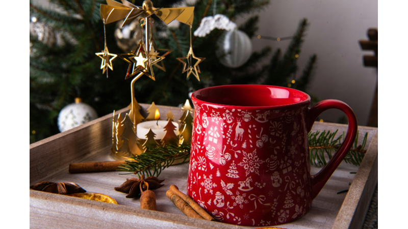 SEYAHATİMİZİN GARİBAN EŞLİKÇİLERİ: KAÇIMIZ TATİLDE YANIMIZDA GÖTÜRDÜĞÜMÜZ KİTAPLARI OKUYUP DA GELDİK?