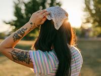 BANDANA SEVGİMİ BİLEN BİLİR: BU SENE BANDANA TRENDİ OLMASINI ÇOK SEVİYORUM