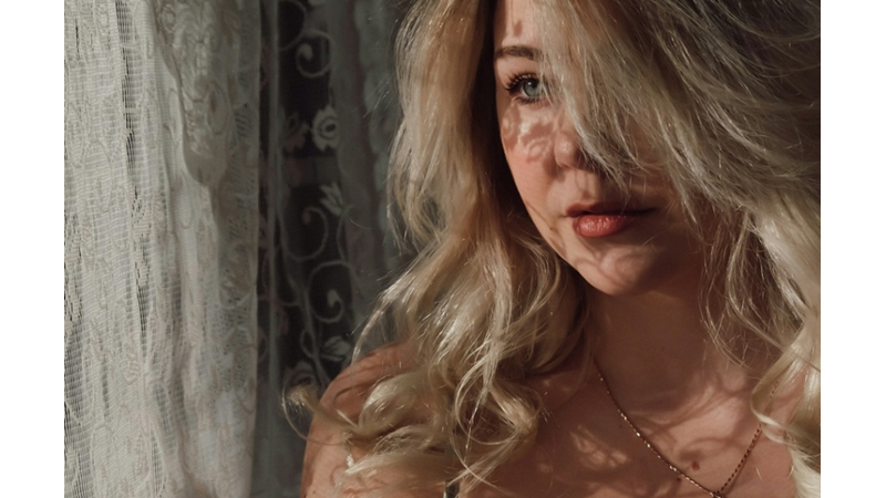 BEN HER ŞEYE UYUM SAĞLADIKLARI İÇİN MUTLUYDUM AMA HAYATIN DAHA AZ RENKLİ OLDUĞUNU GÖREBİLİYORUM