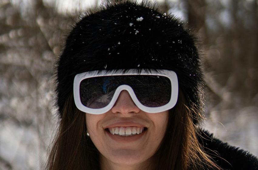 SUNİ KÜRK KALPAKLAR BU KIŞ OLDUKÇA REVAÇTA VE HEM ŞIK HEM SPOR KOMBİNLERİNİZİ YÜKSELTMEYE HAZIR!