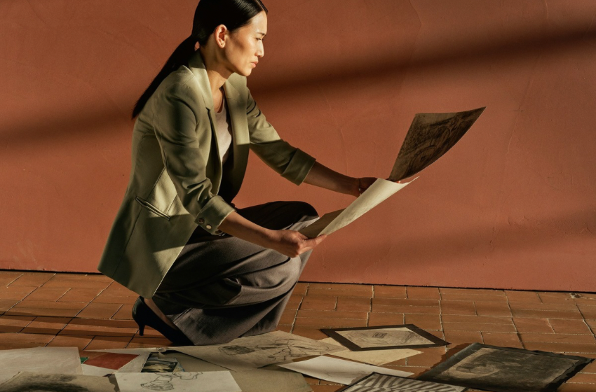 BEN KAĞITLARIMI ASLA YERE KOYUP DA BAKAMAM İLLA Kİ MASADA VEYA TEMİZ BİR ZEMİNDE OLACAK